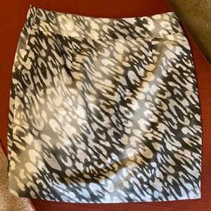 Gray and white cheetah print skirt size 10